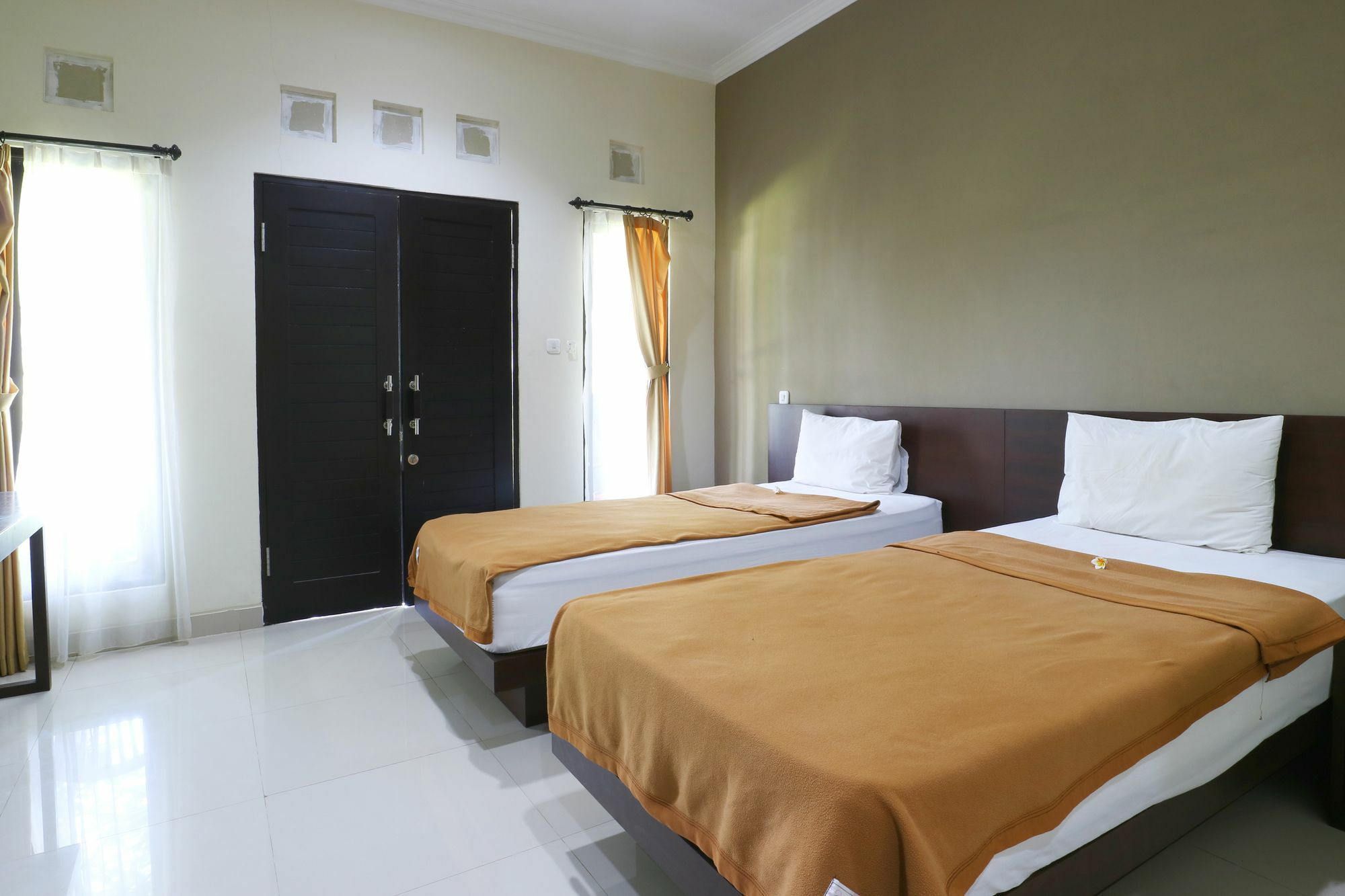 Gm Lovina Hotell Exteriör bild